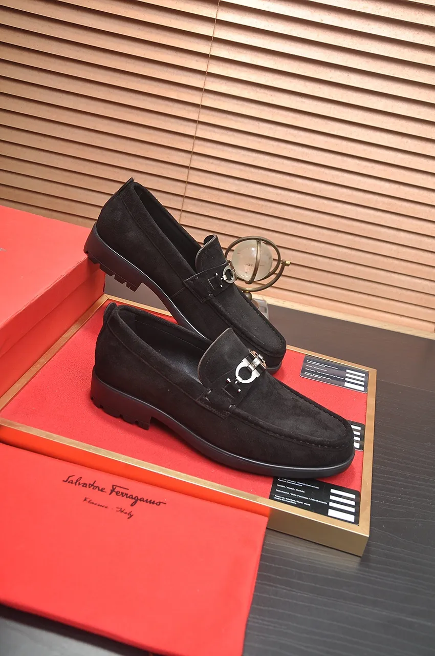 Men's shoes 💰560💶[Ferragamo/Ferragamu] (high-end Niuli) New 🍀 Ferragamo* - top version Ferragamo's classic formal leather shoes! Made of imported original cowhide, the inner top layer is comfortable cowhide lining! Original wear-resistant rubber outsole! High quality products! Code number 38-45 (45 customized)
